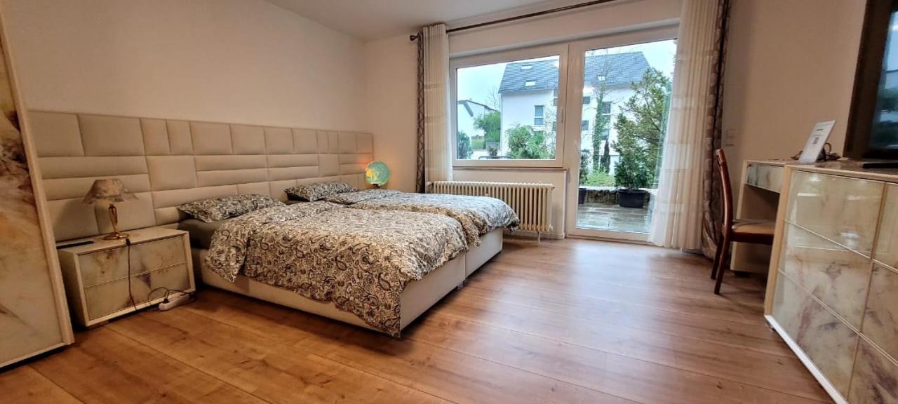Schoene Wohnung Am Georgenberg Ройтлінген Екстер'єр фото